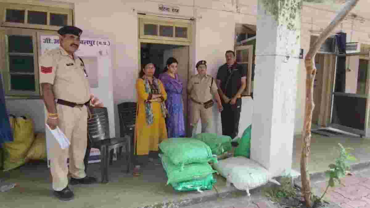 त्योहार की मिठास में जहर घोलने की साजिश नाकामः जीआरपी ने जब्त किया 4 क्विंटल से ज्यादा मिलावटी खोवा