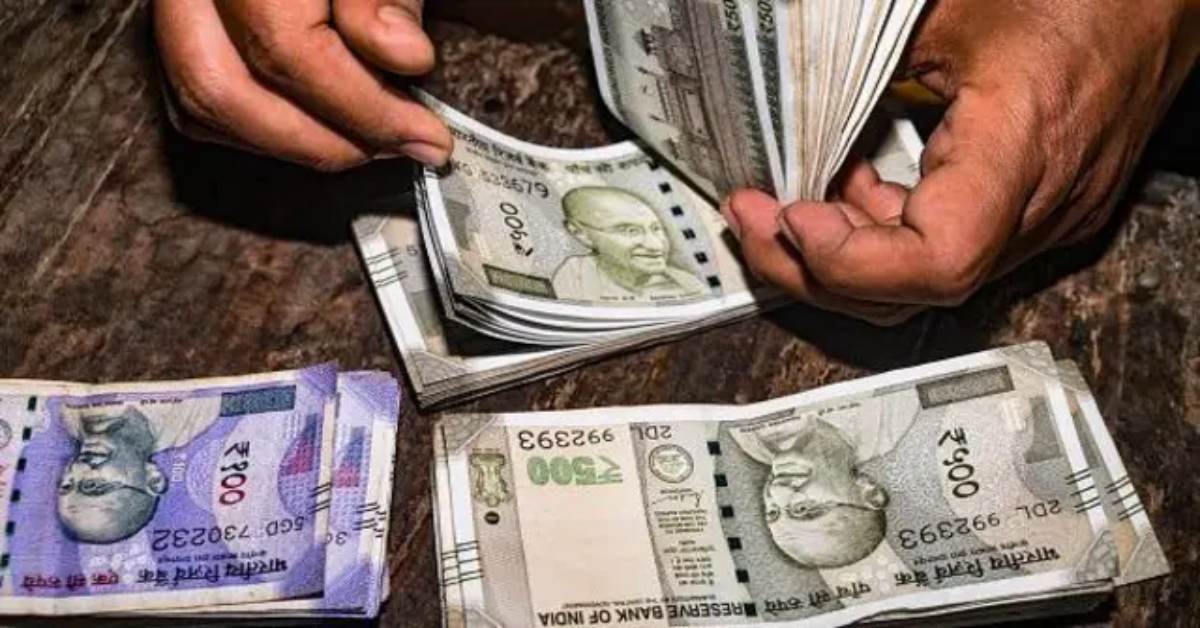 मंत्री का आदेश भी नहीं मानेंगे! जवाब दे रहा 1.50 लाख NHM कर्मचारियों का धैर्य, समय पर भुगतान नहीं होने पर सड़क पर उतरे, कहा- 10 अक्टूबर तक वेतन दो नहीं तो…