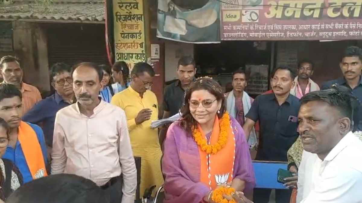 BJP विधायक रेणुका सिंह का विवादित बयान, कहा – सरकार में भी है रावण, कांग्रेस नेता गुलाब कमरो ने पूछा – कौन है वो रावण…