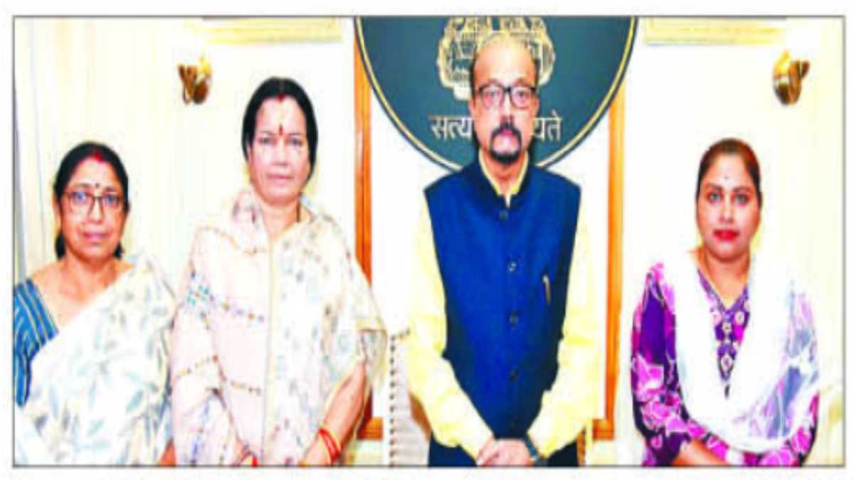 महिला आयोग अध्यक्ष-सदस्य विवाद : राजभवन पहुंचा मामला, नाराज सदस्यों ने राज्यपाल डेका से की शिकायत, कहा – संविधान के अनुसार नहीं हो रहा काम