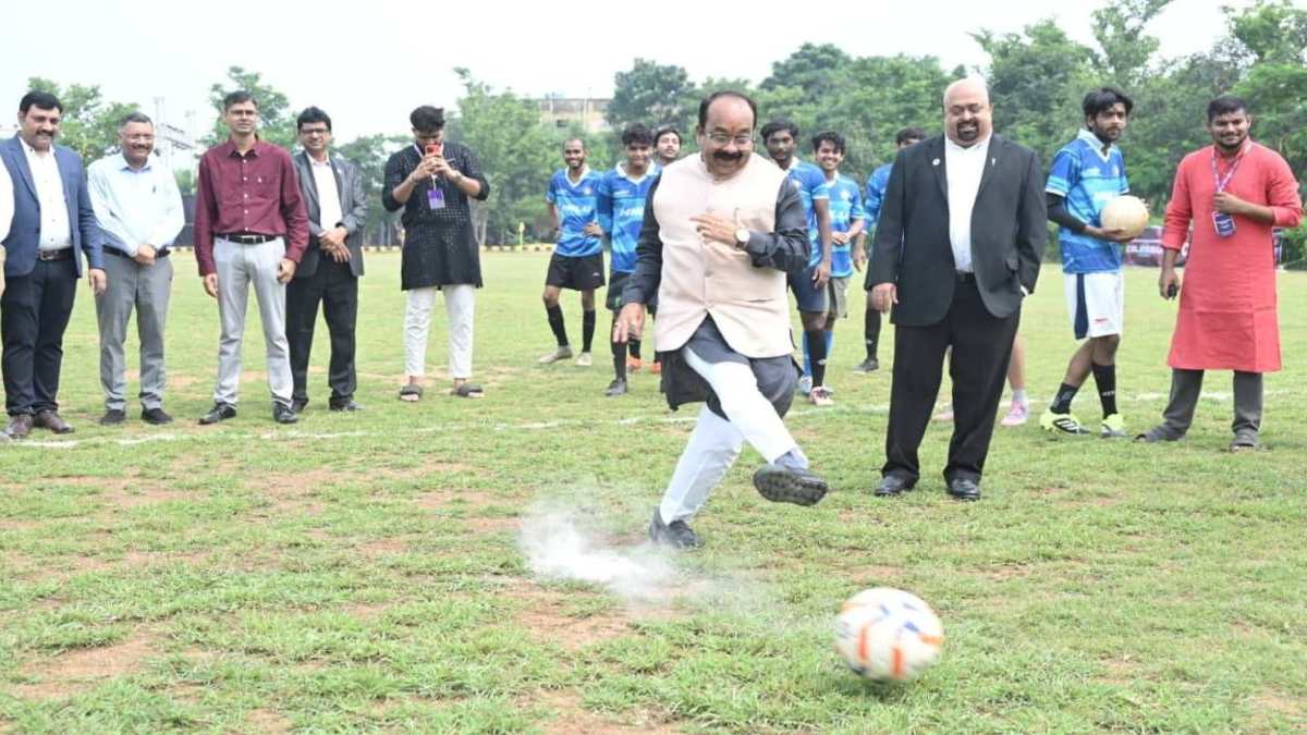 HNLU में अंतर-विश्वविद्यालय उत्सव का आगाज : देशभर के कानून के छात्र दिखाएंगे अपना हुनर, डिप्टी सीएम साव ने कहा – जीवन में असफलताओं से घबराना नहीं