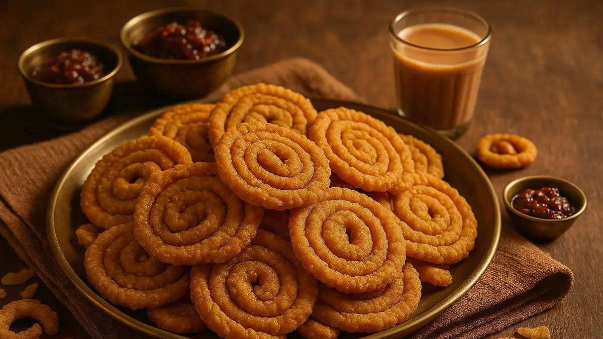 दीवाली पर बनाएं कुरकुरी चकली, मिनटों में तैयार होने वाली परफेक्ट स्नैक रेसिपी