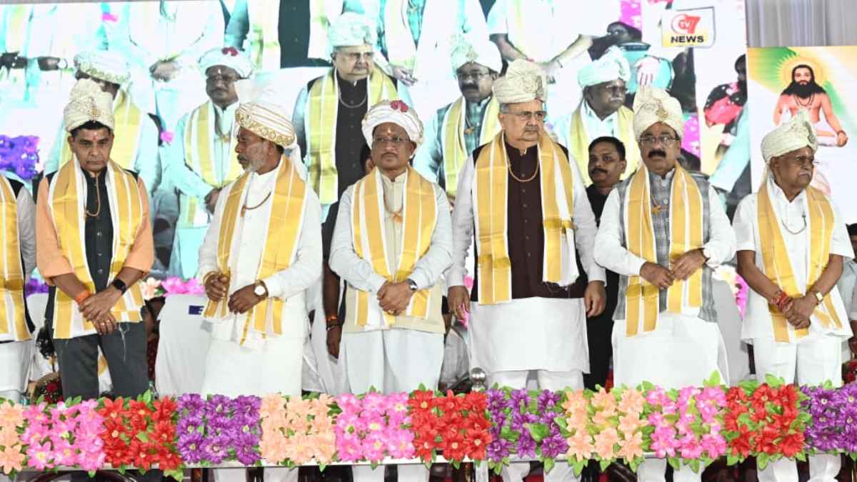 भंडारपुरी धाम में गुरु दर्शन और संत समागम मेला : सीएम साय ने 162 करोड़ से अधिक के विकास कार्यों का किया भूमिपूजन, कहा – गुरु घासीदास के आदर्शों पर चलकर बनाएंगे विकसित छत्तीसगढ़