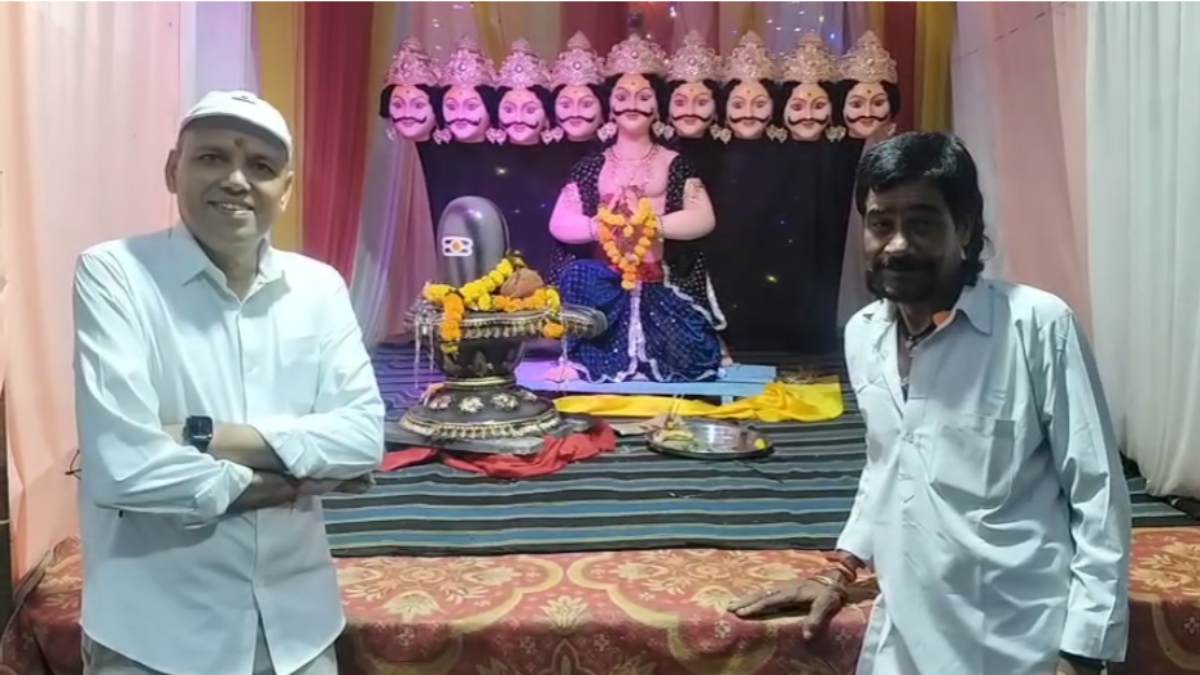 ‘लंकेश’ की हार्ट अटैक से मौत: रावण की प्रतिमा विसर्जन से पहले अचानक हुए बेहोश, 50 साल से कर रहे थे पूजा, बेटे का नाम रखा मेघनाद