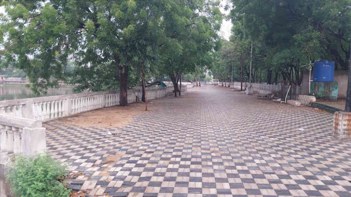 करबला तालाब में डेढ़ करोड़ के निर्माण कार्यों पर लगी रोक, सामाजिक कार्यकर्ता डॉ. राकेश गुप्ता की शिकायत पर वेटलैंड अथॉरिटी ने कलेक्टर को दिया आदेश…