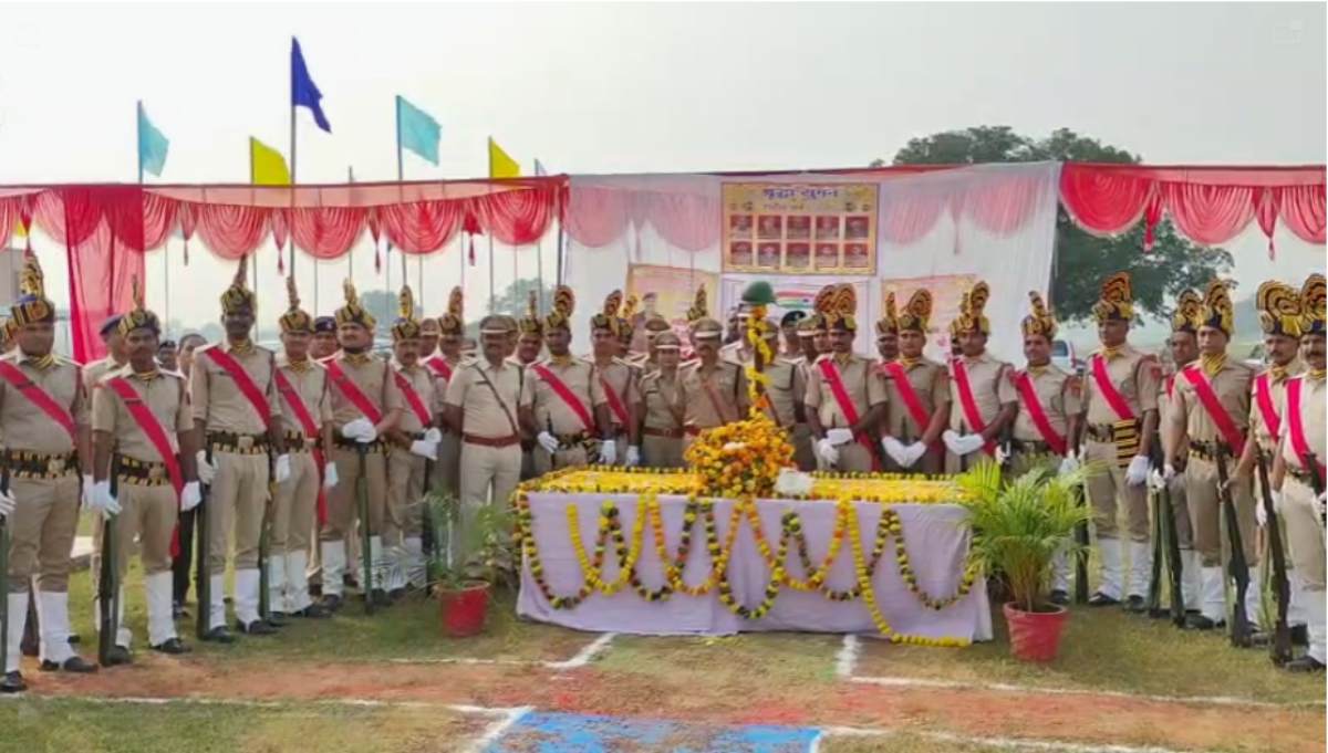 मऊगंज में पहली बार भव्य शहीद दिवस समारोह: शौर्य को सलाम, शहीदों को नमन, परेड में गूंजा जय हिंद का जयघोष