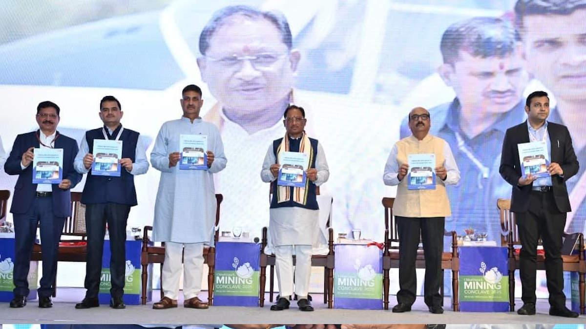 छत्तीसगढ़ माइनिंग कॉन्क्लेव 2025: मुख्यमंत्री साय ने भरी हुंकार, कहा- वैज्ञानिक पद्धति और नवाचारी खनन के माध्यम से विकास और पारदर्शिता की नई कहानी लिख रहा है छत्तीसगढ़