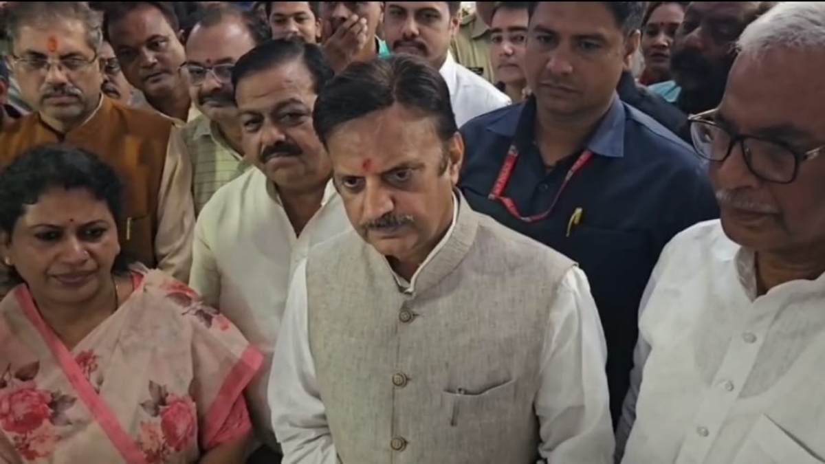 डिप्टी सीएम राजेंद्र शुक्ल का शहडोल दौरा: अव्यवस्थाओं पर जताई नाराजगी, बोले- 300 बेड के अस्पताल को 500 में अपग्रेड करना जरूरी