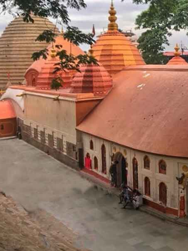 Kamakhya Devi Temple: कामाख्या देवी मंदिर का रहस्य, जो आपको कर देगा हैरान….