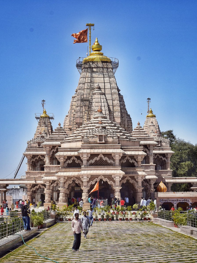 Sanwariya Seth: सांवलिया सेठ की बड़ी भक्त मीराबाई, जानते हैं कि कौन हैं सांवलिया सेठ?