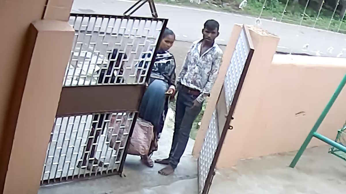भीख मांगने के बहाने चोरी, भिलाई टाउनशिप में घटी घटना सीसीटीवी में हुई कैद…