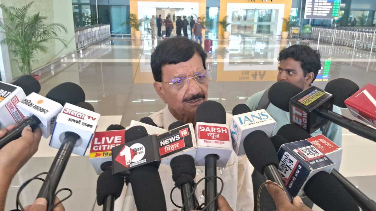 कांग्रेस में टिकट बंटवारे पर घमासान, मारपीट और 5 करोड़ में टिकट बेचने के मामले में बोले मदन मोहन झा- आरोप निराधार