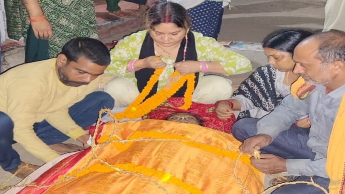 भोजपुरी की प्रसिद्ध लोक गायिका और नृत्यांगना बिजली रानी नहीं रहीं, सासाराम में ली अंतिम सांस, गांव में निकाली गई शव यात्रा