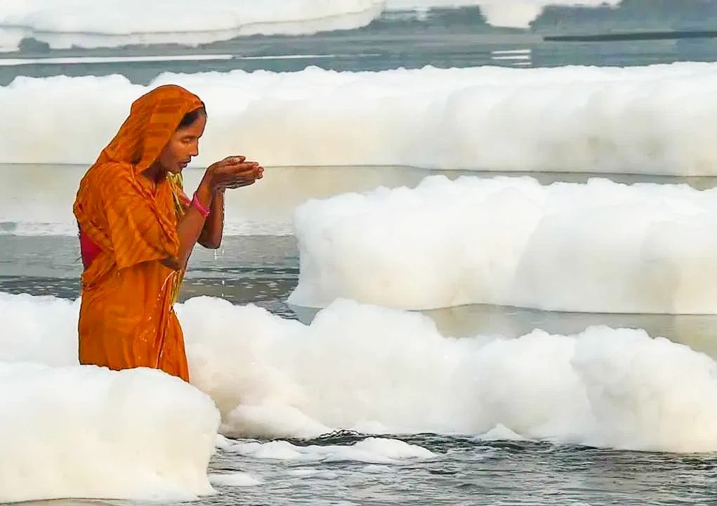 अब छठ पूजा में यमुना में नहीं दिखेगा झाग! दिल्ली की रेखा सरकार ने तैयार किया मास्टर प्लान