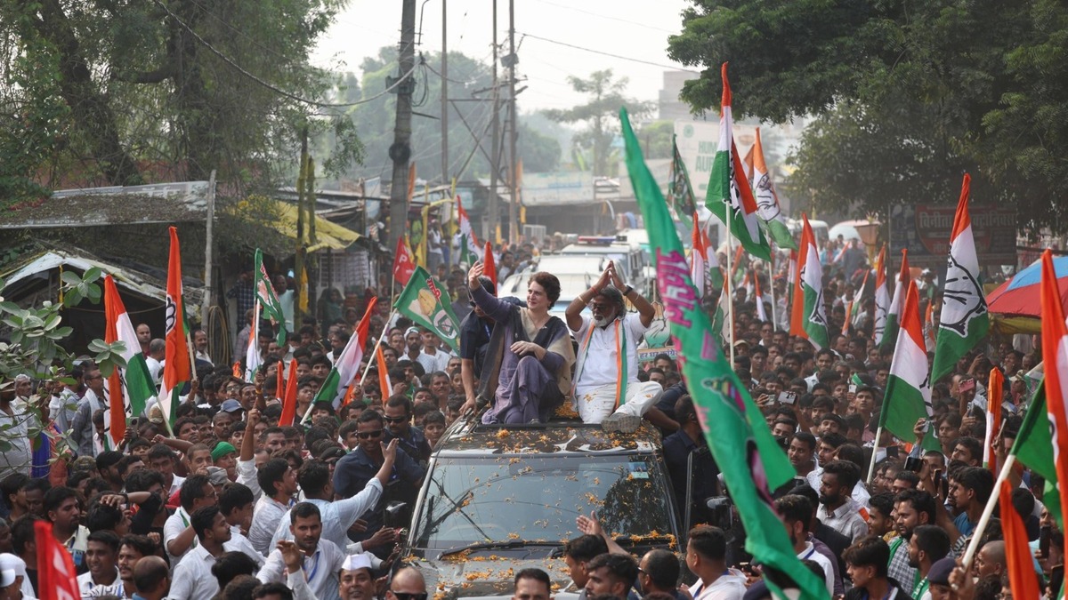 बिहार चुनाव 2025: समस्तीपुर में प्रियंका गांधी का भव्य रोड शो, उमड़ा जन सैलाब, पप्पू यादव भी रहे साथ