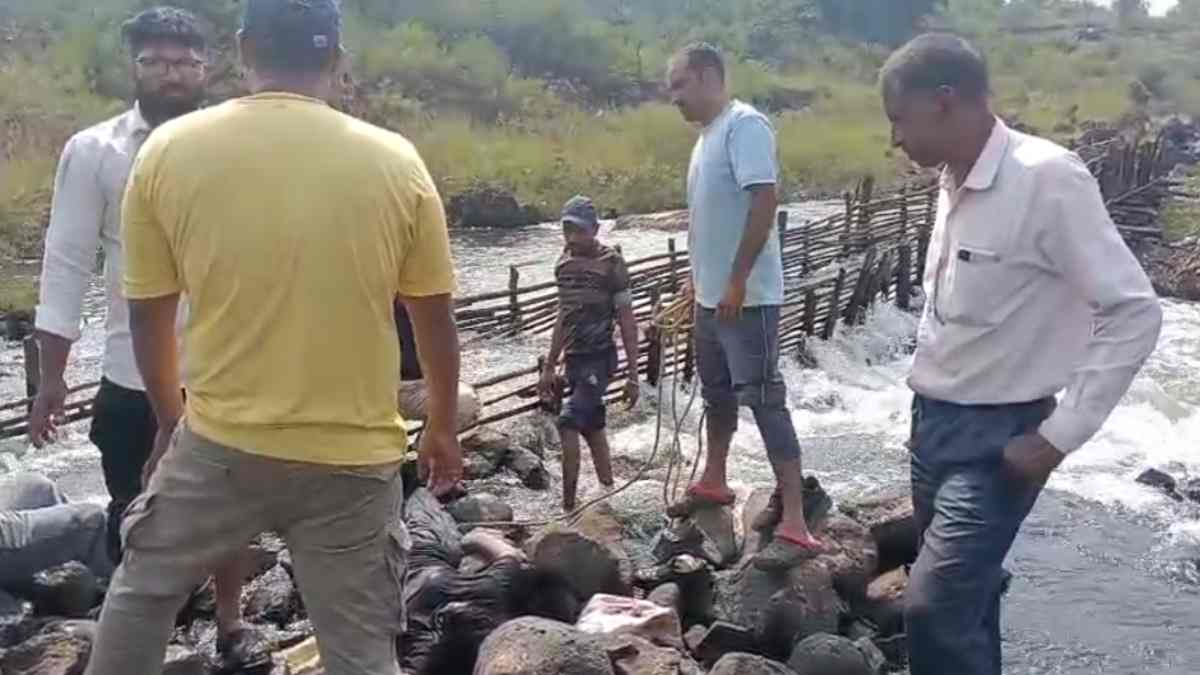 भदभदा वॉटरफॉल में छात्रा का शव मिलने सनसनी: पिकनिक पर गईं 9वीं की दो छात्राएं हुई थी लापता, दूसरी की तलाश जारी, सहेलियों से हुआ था विवाद  