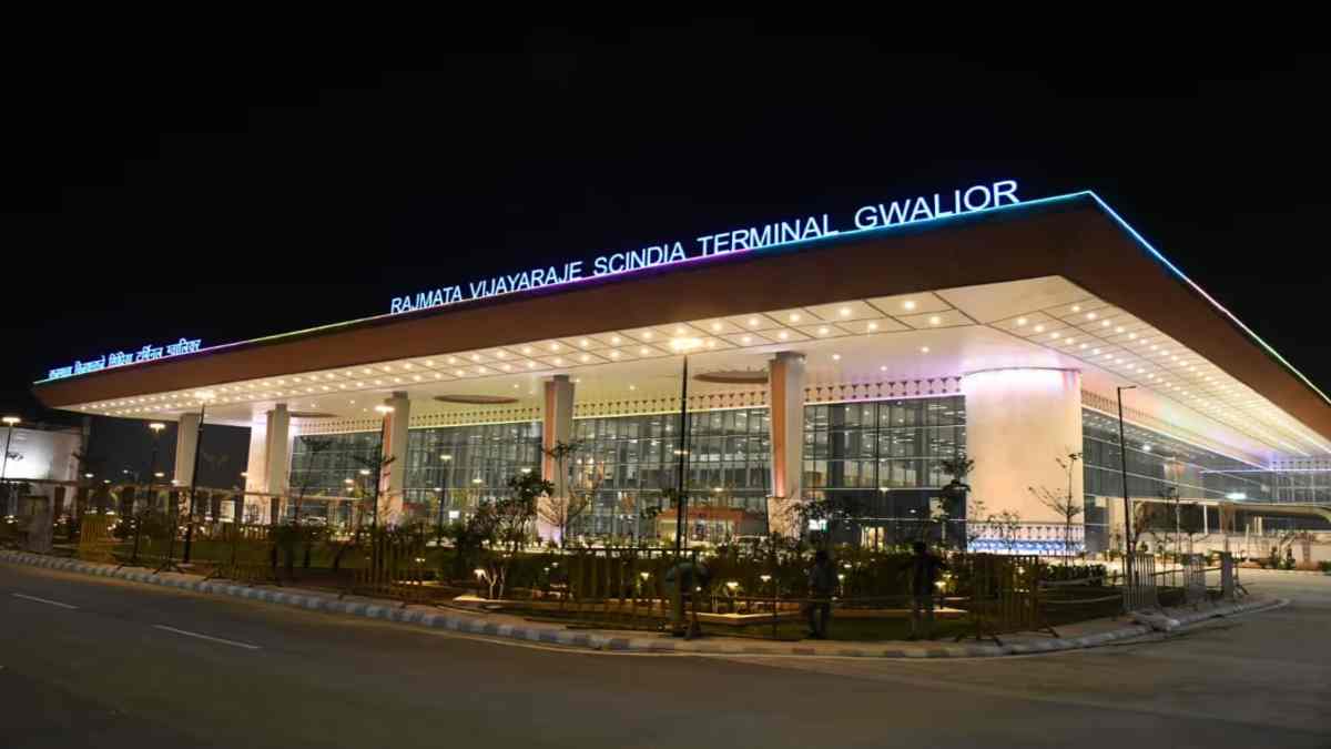 ग्वालियर एयरपोर्ट पर पकड़ा गया विदेशी यात्री: बैग से प्रतिबंधित GPS डिवाइस बरामद, नीदरलैंड के व्यक्ति को CISF ने हिरासत में लिया