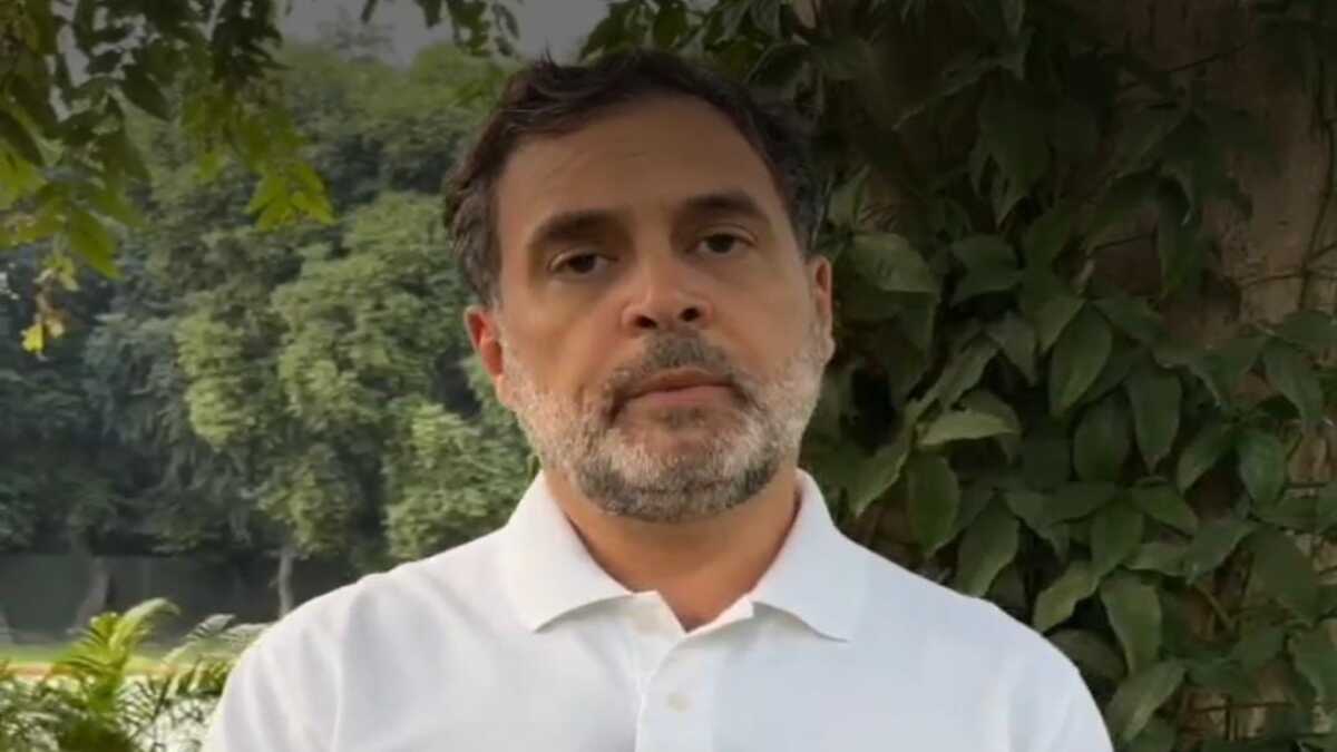 राहुल गांधी ने बिहार के युवाओं से मतदान की अपील: लोकतंत्र बचाने का जिम्मा आपके हाथ में, पहली बार वोट डालने वालों को खास संदेश