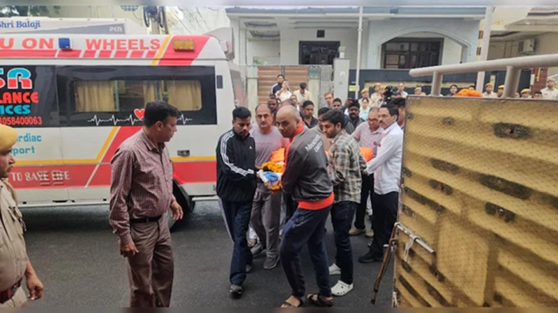Rajasthan News: अजमेर पहुंचा विधानसभा अध्यक्ष वासुदेव देवनानी की पत्नी का पार्थिव शरीर, आज होगा अंतिम संस्कार