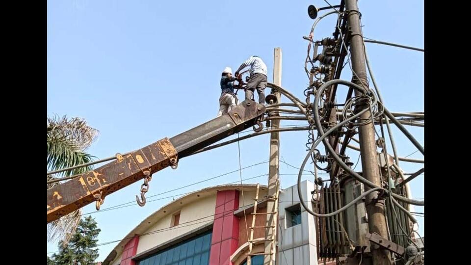 लुधियाना : 60 हजार रुपए रिश्वत लेने और अवैध बिजली कनेक्शन देने के आरोप में  बिजलीकर्मी गिरफ्तार