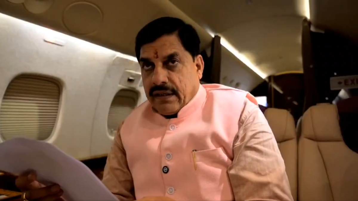 महिला नक्सली के सरेंडर पर CM डॉ. मोहन ने जताई खुशी, पुलिस को दी बधाई, कहा- बचे हुए नक्सली आत्मसमर्पण करें या Police का सामना करने के लिए तैयार रहें