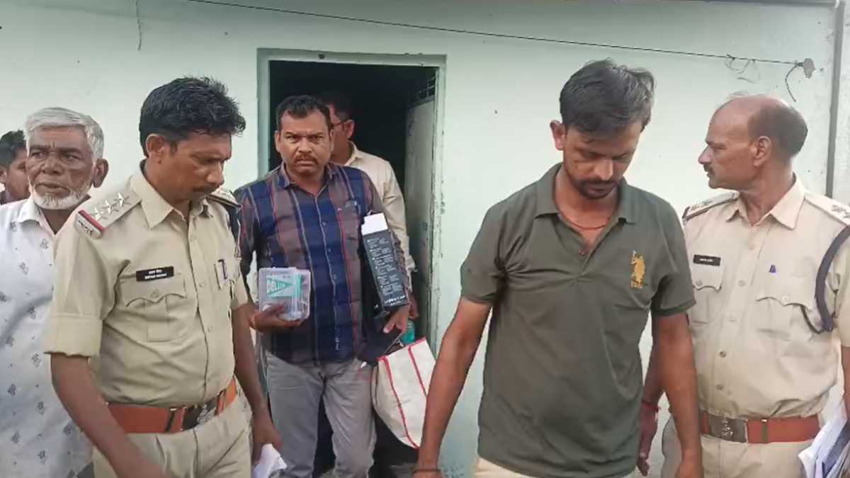 मदरसे के इमाम के घर से बड़ी मात्रा में नकली नोट मिलेः 12 लाख नकली नोट और प्रिंट मशीन जब्त, महाराष्ट्र के मालेगांव से जुड़े तार