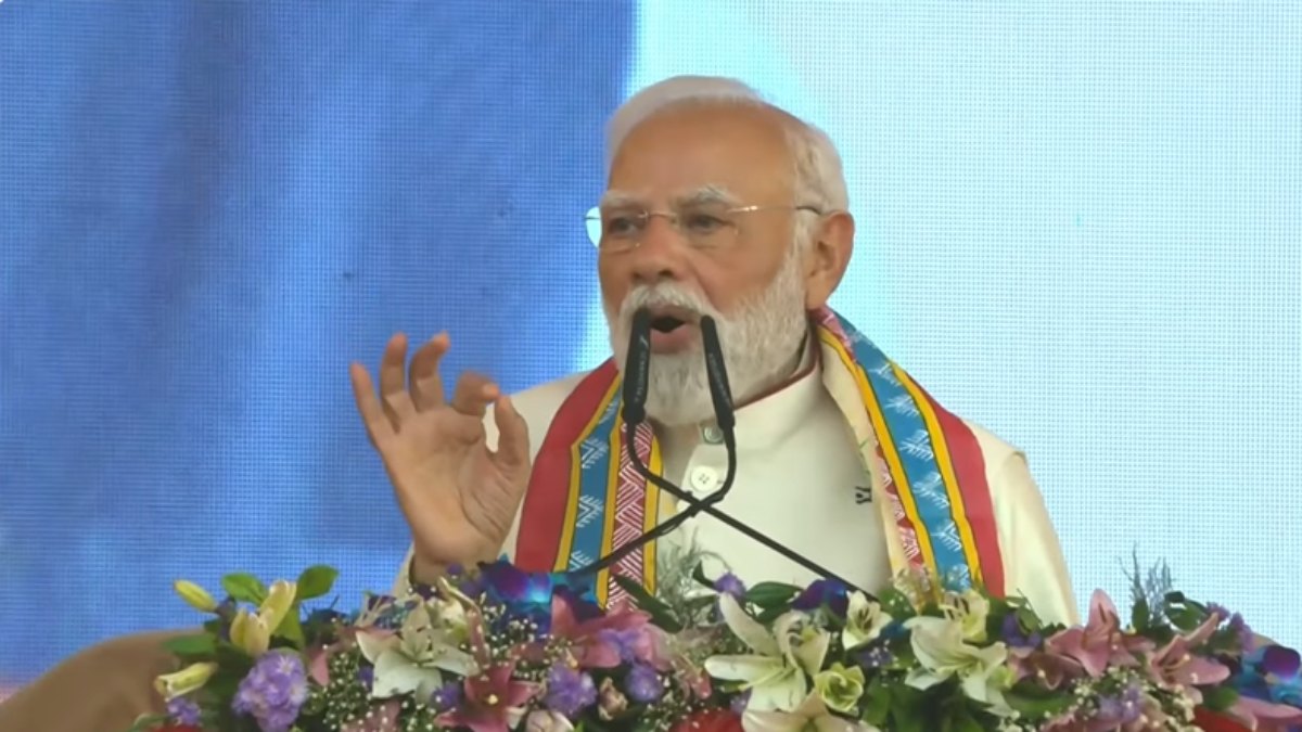 CG Rajyotsav 2025: पीएम नरेंद्र मोदी का राज्योत्सव में दिखा छत्तीसगढ़िया अंदाज, ऐसे दी बधाई, देखें Video…