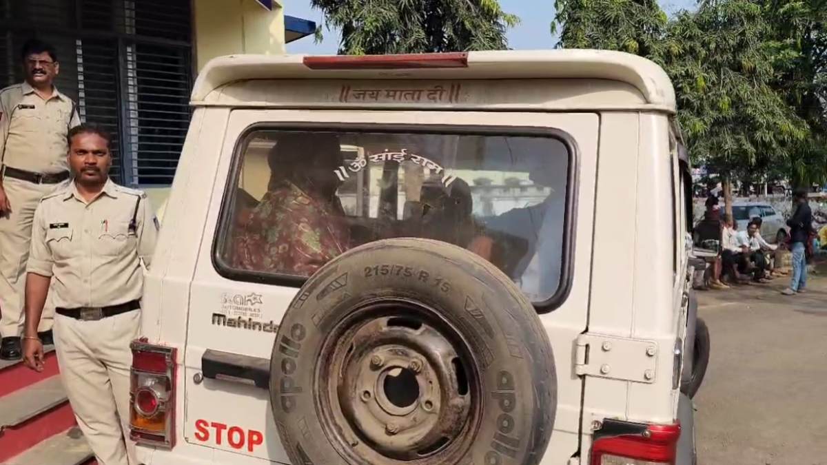 जालसाज दंपति का कारनामा: नकली झुमके गिरवी रखकर लिए 20 हजार, सच्चाई का खुलासा होते ही कारोबारी के उड़े होश